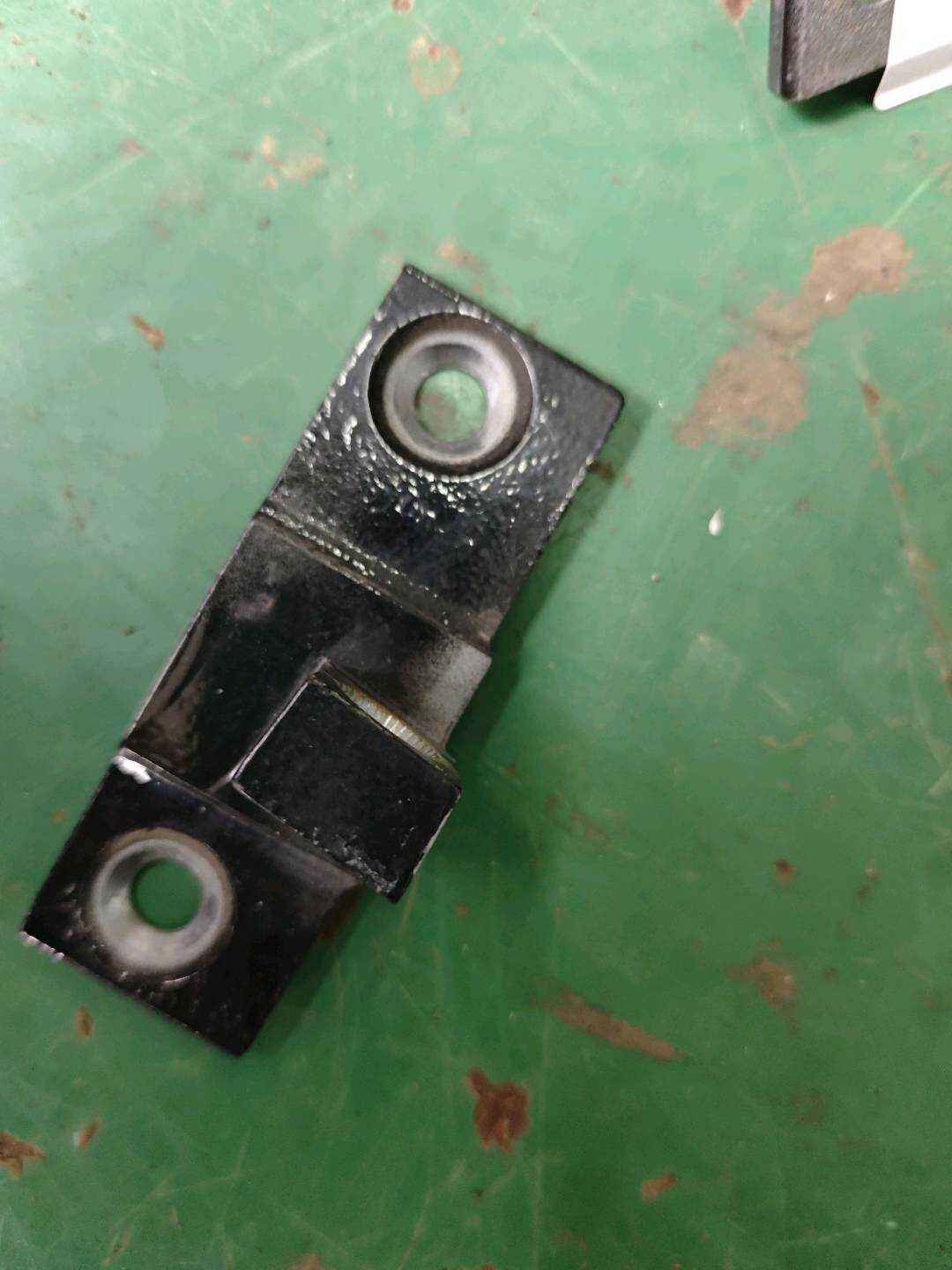 41007377548 Front Door Hinge (Lower Right)