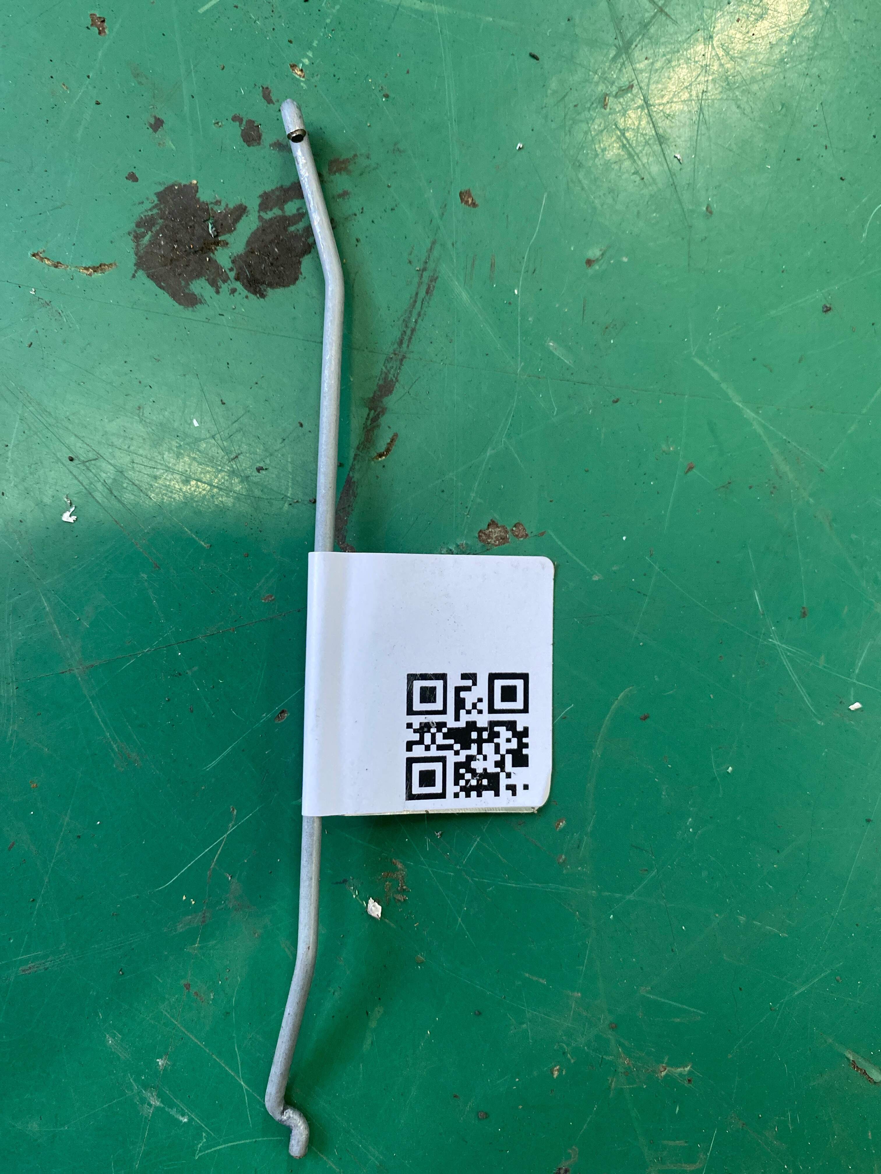 51219879251 前门锁止杆（左）