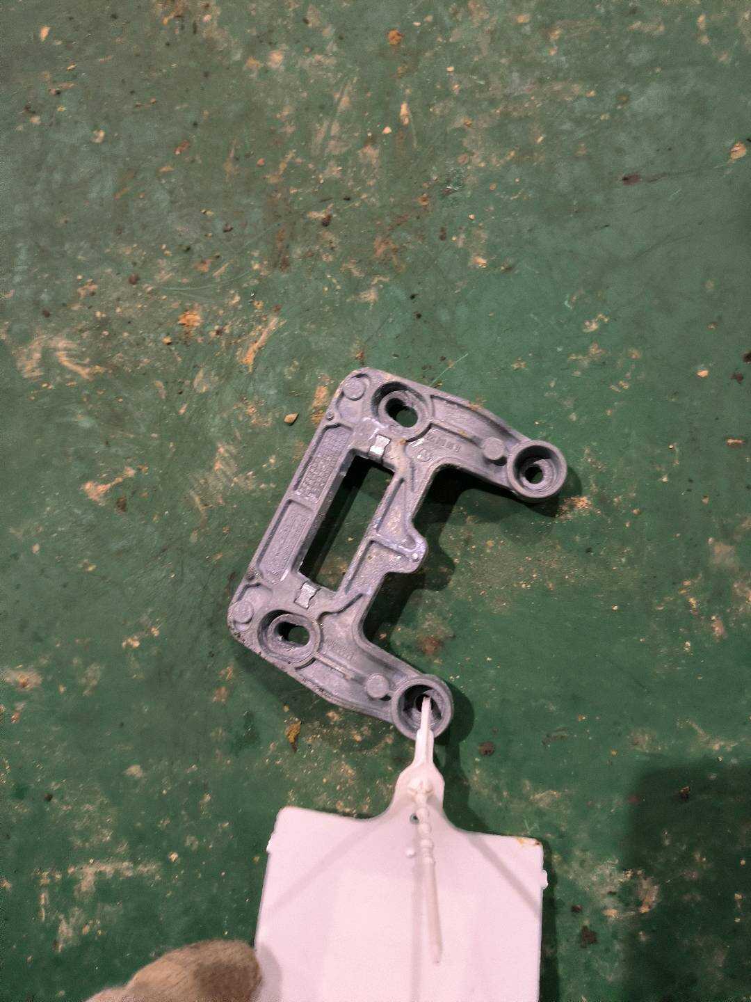 A2218100011 内后视镜座