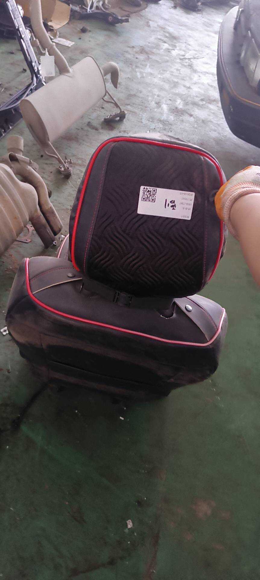 84210242 副驾驶员座椅总成