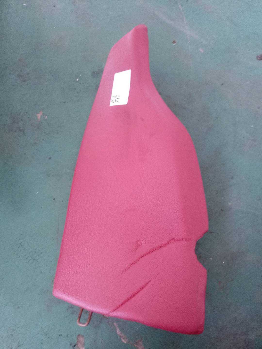 52207320242 后座椅侧靠背（右）