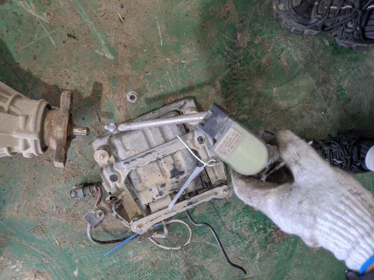 97033302203 车身高度传感器(右后)