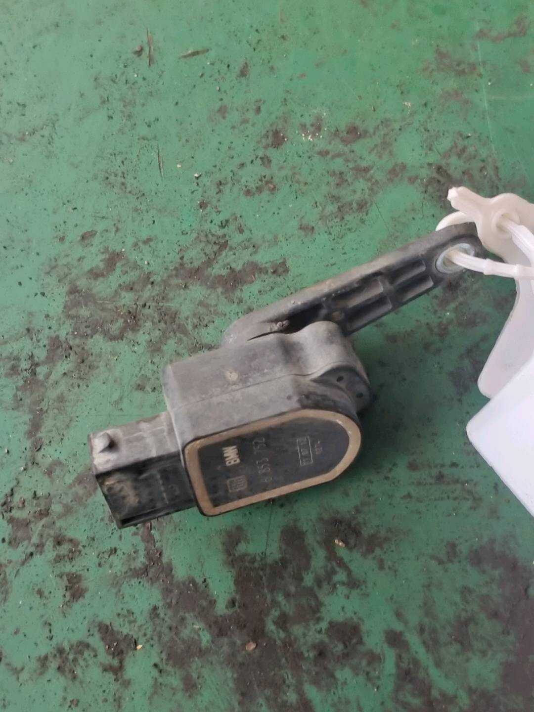 37146853752 车身高度传感器(右后)