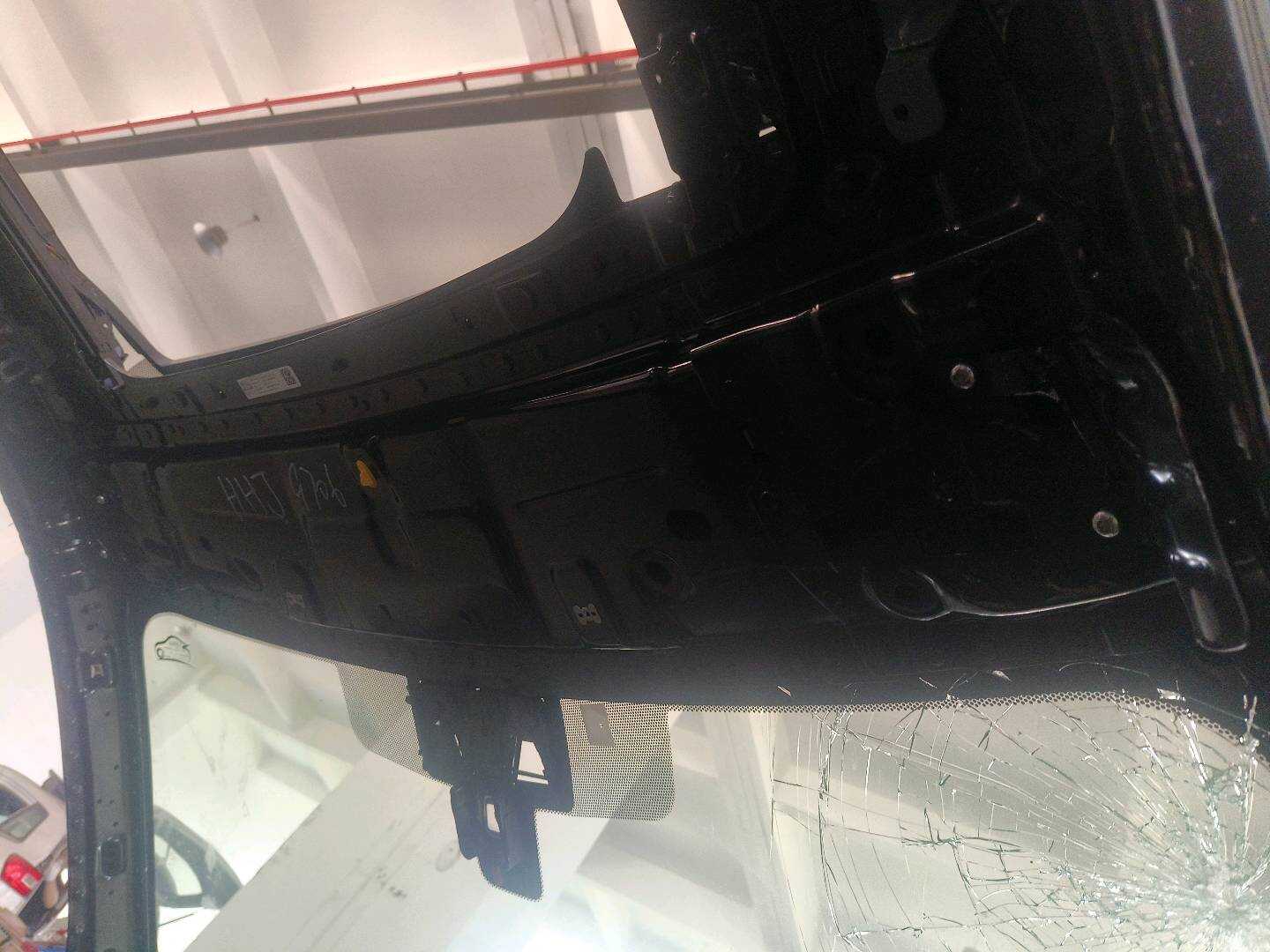 T4A3120 Roof Crossmember, Front