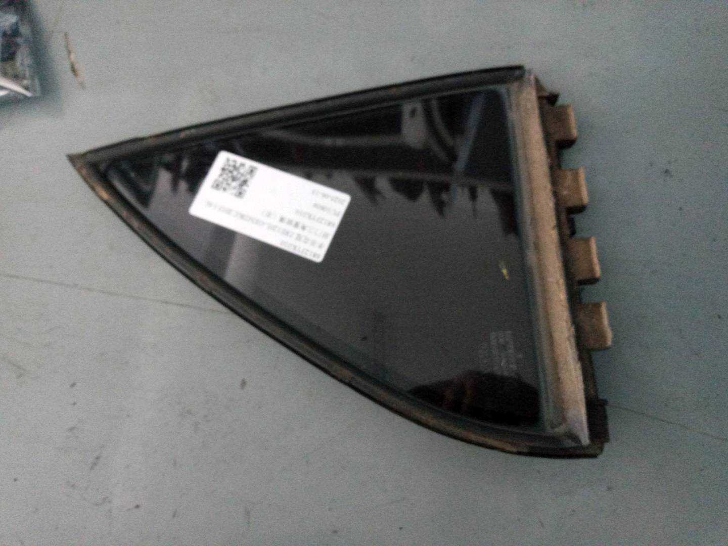 68123YK010 后门三角窗玻璃（右）