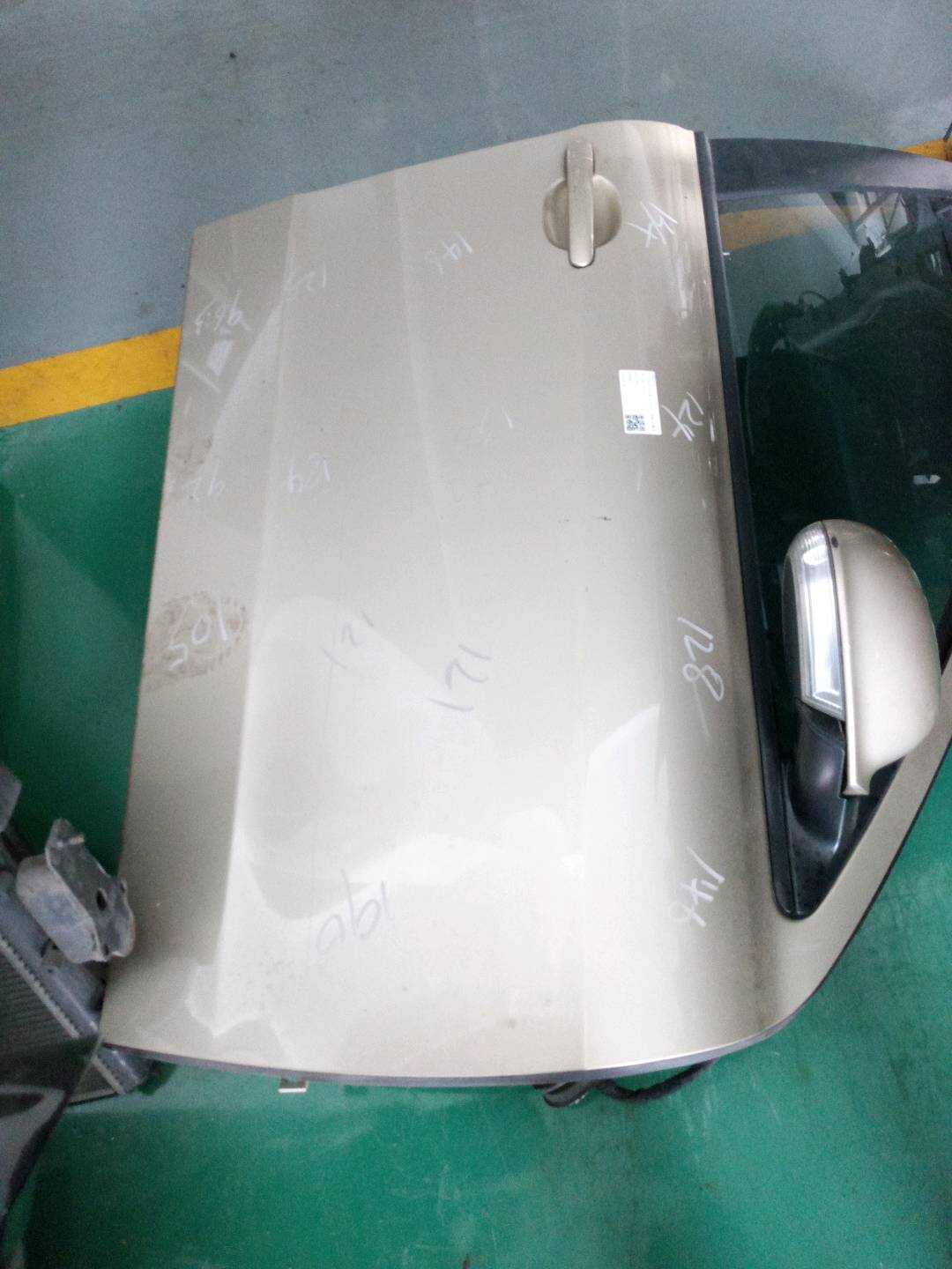D831052 前门壳(右)