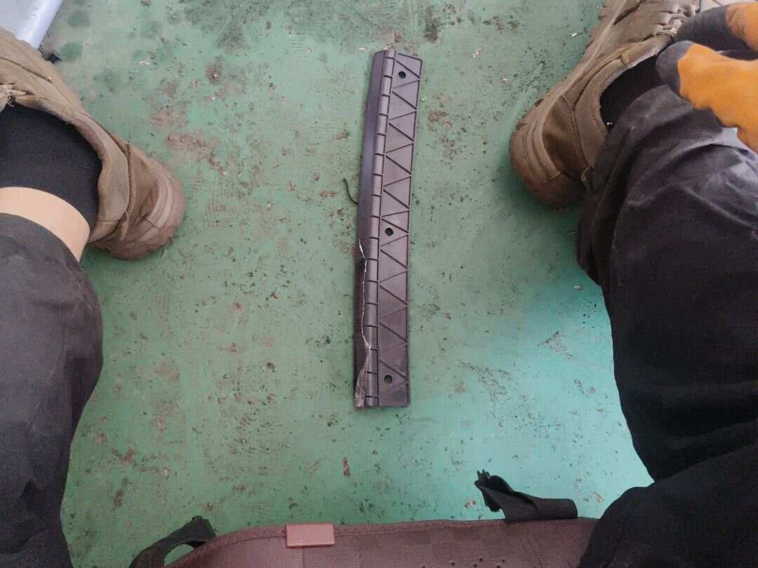51489175038 Front Bulkhead Insulation Retainer