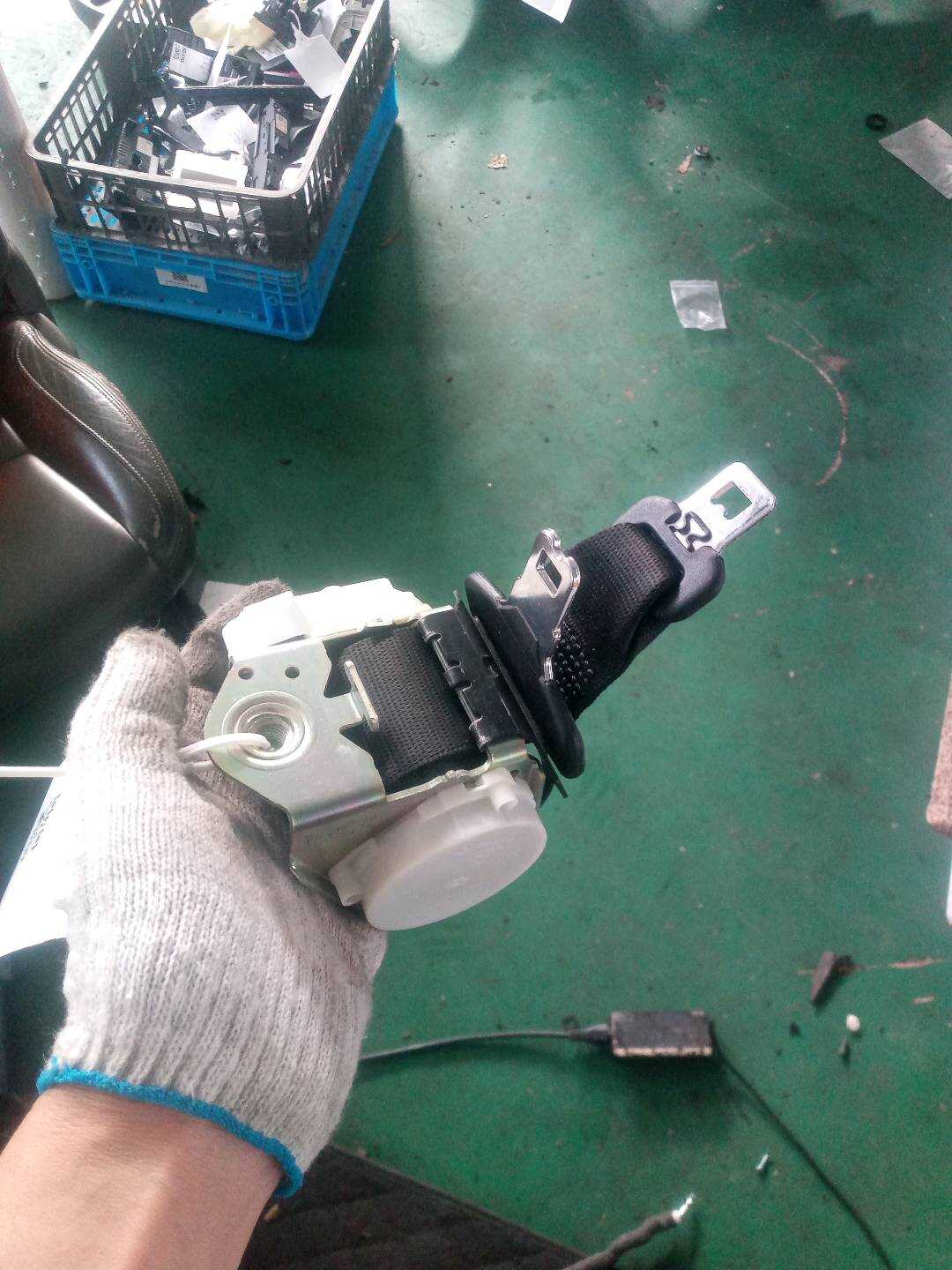 72117247667 后座椅中央安全带