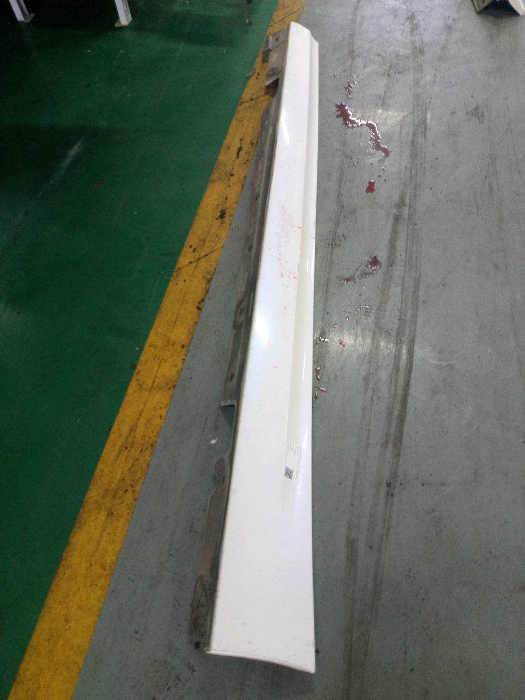51777202653 底大边(左)