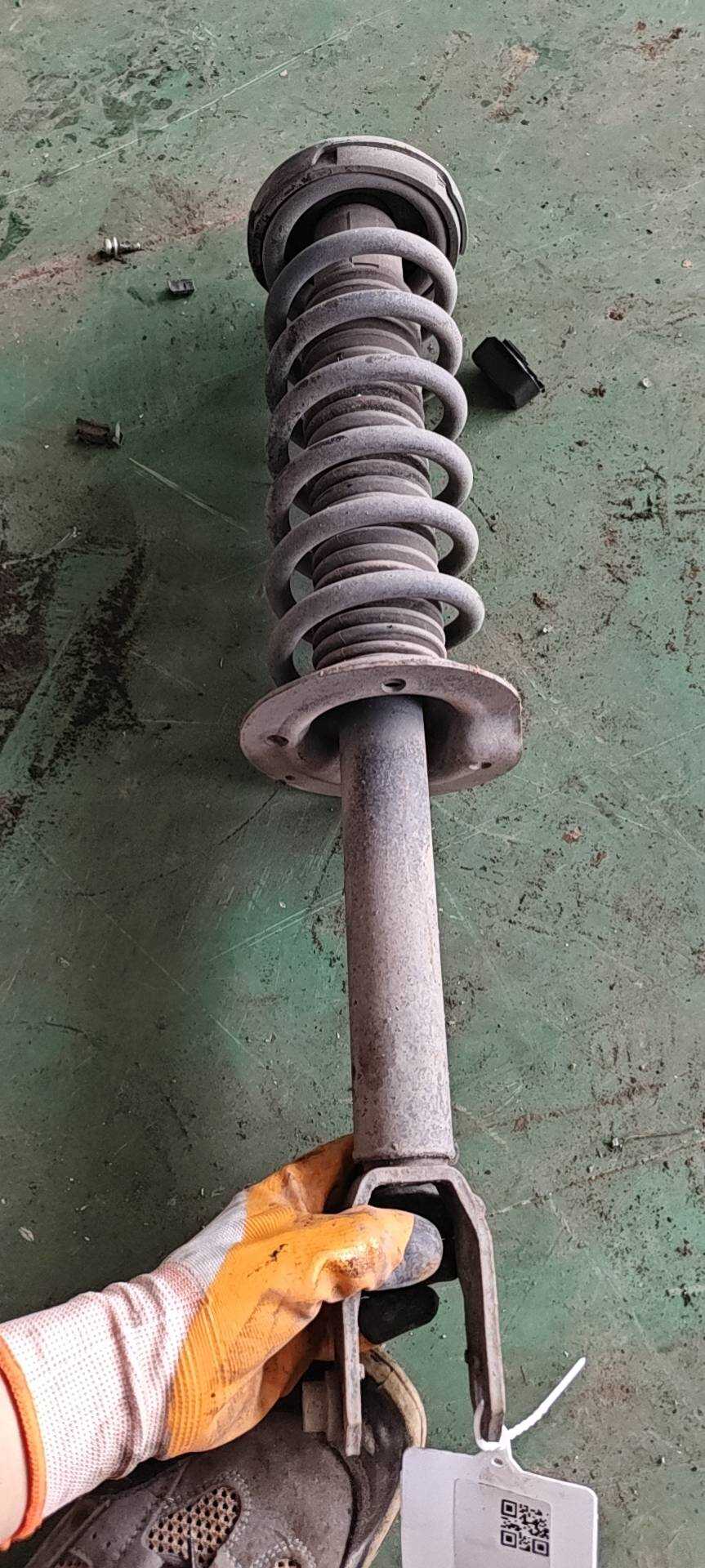 52610TZ8H03 后减震器总成（右）