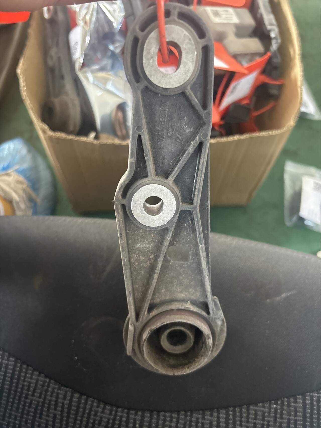 84697277 Exhaust Pipe Bracket, Rear Left