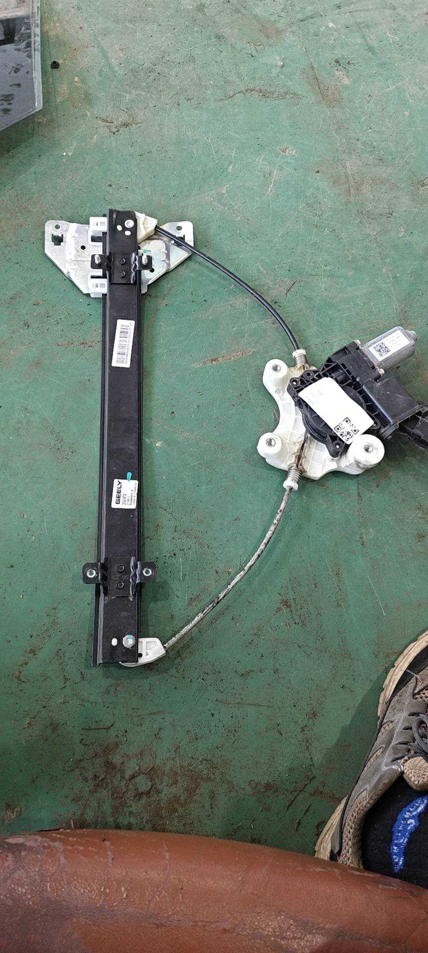 6600065310 Left Front Door Window Regulator