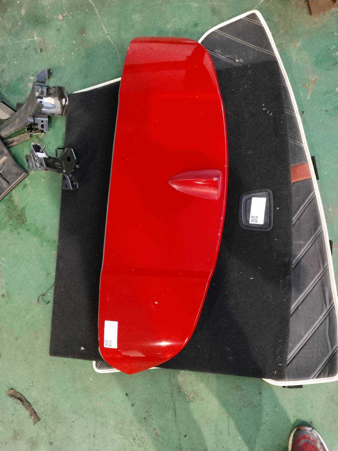 A1567900600 Rear Spoiler