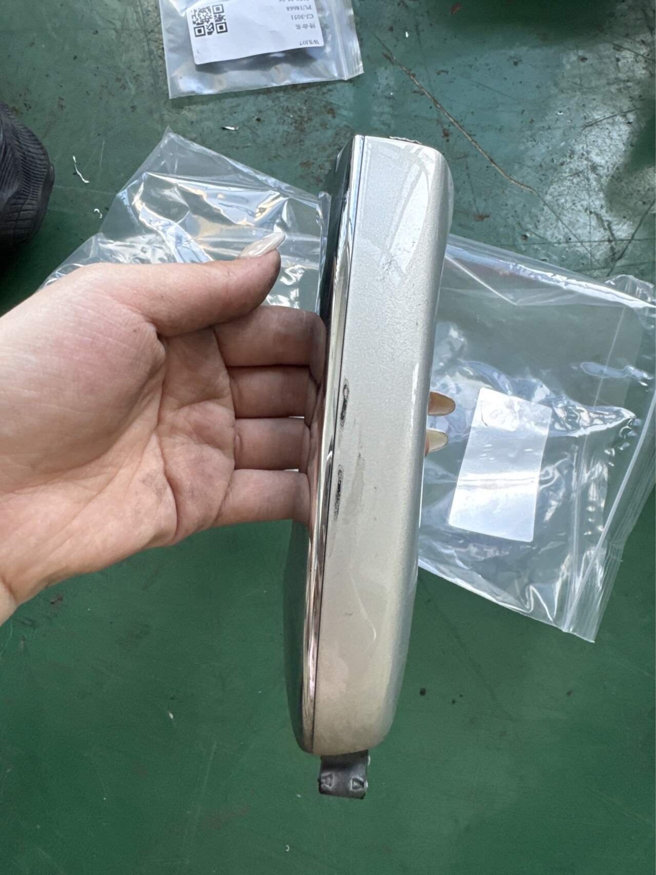 10285735SPRP 后门外拉手