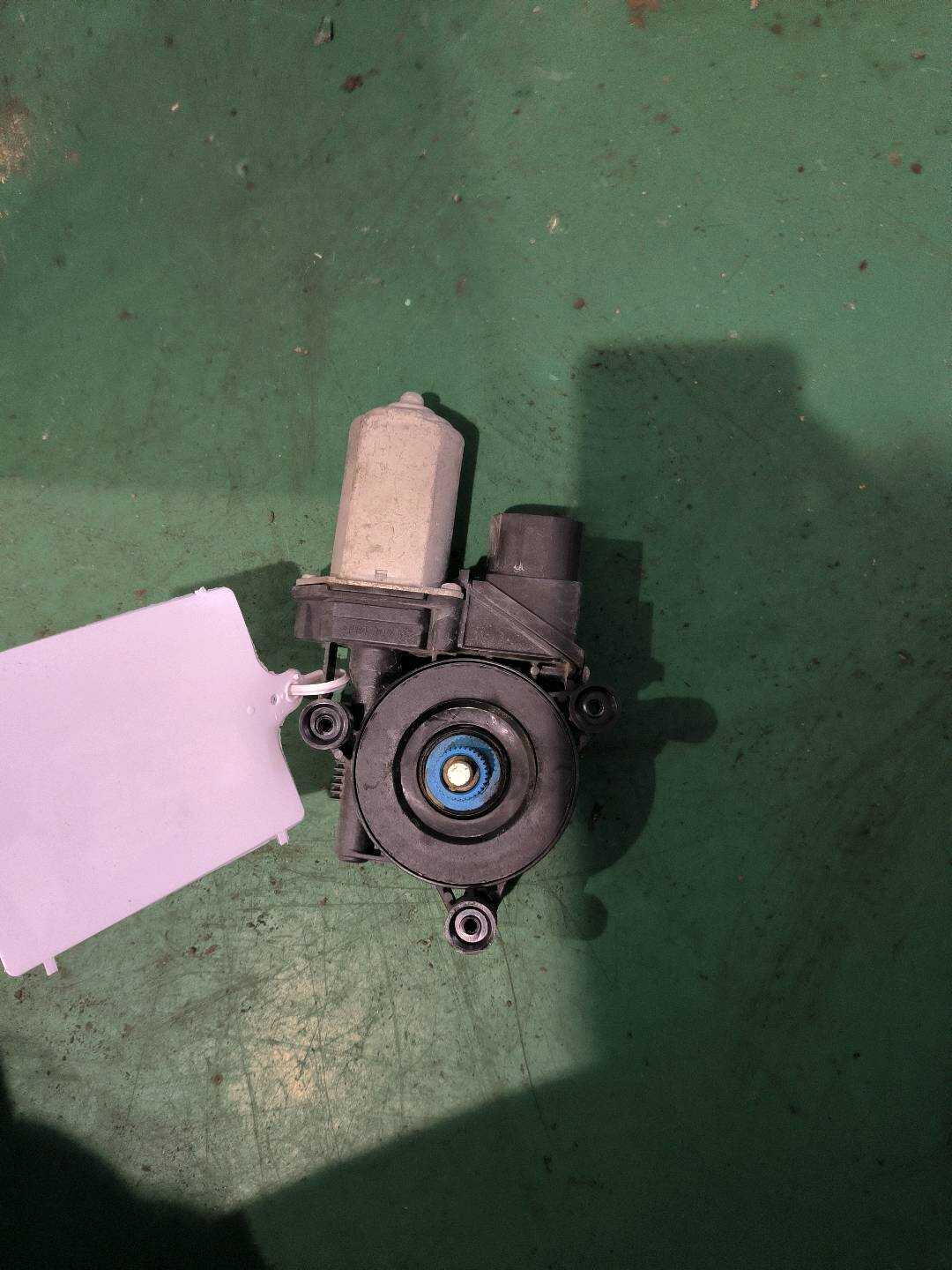 67627268339 后门玻璃升降电机总成(左)