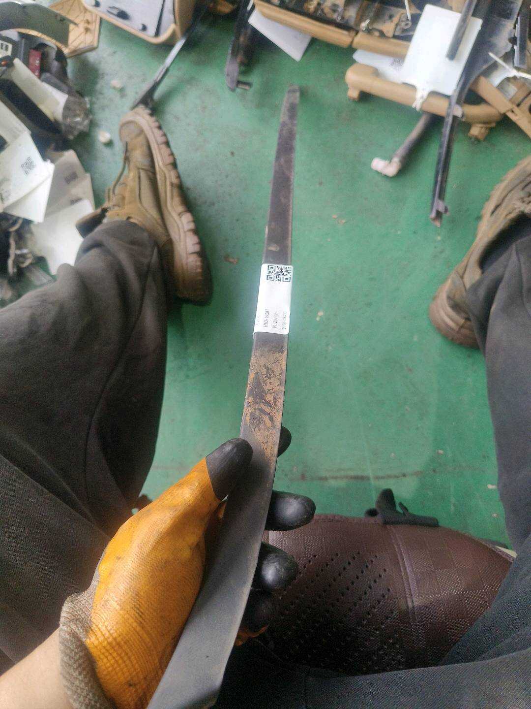 958559327009B9 前风挡玻璃饰条（左）