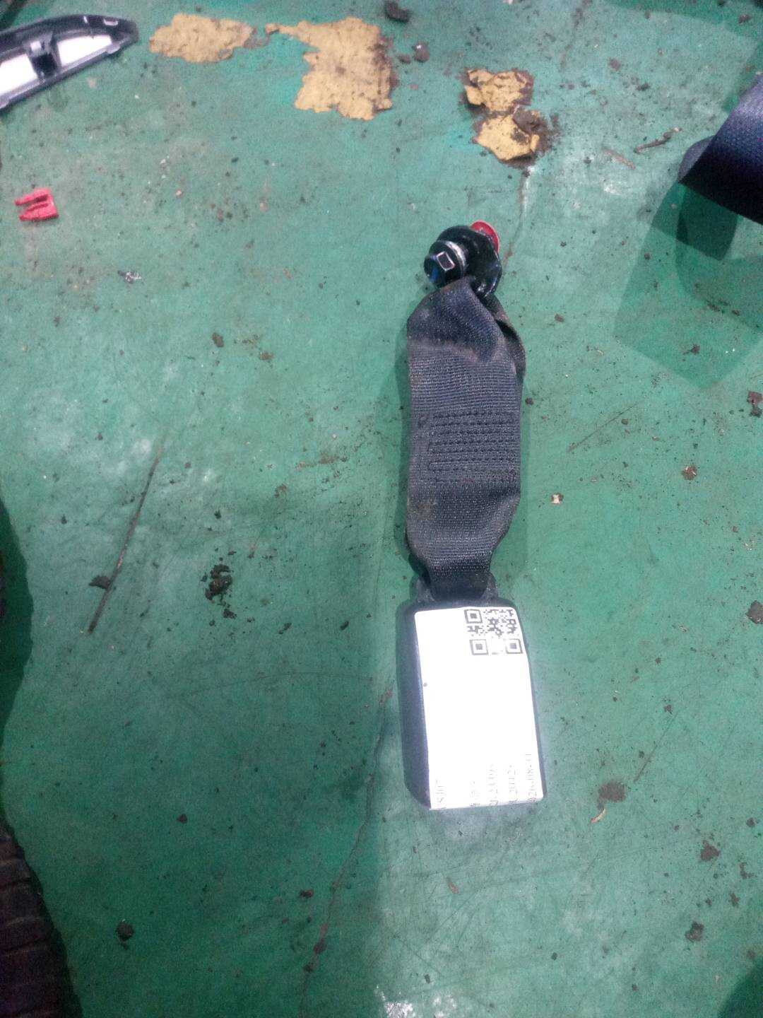 SC5812050 右后安全带带扣总成