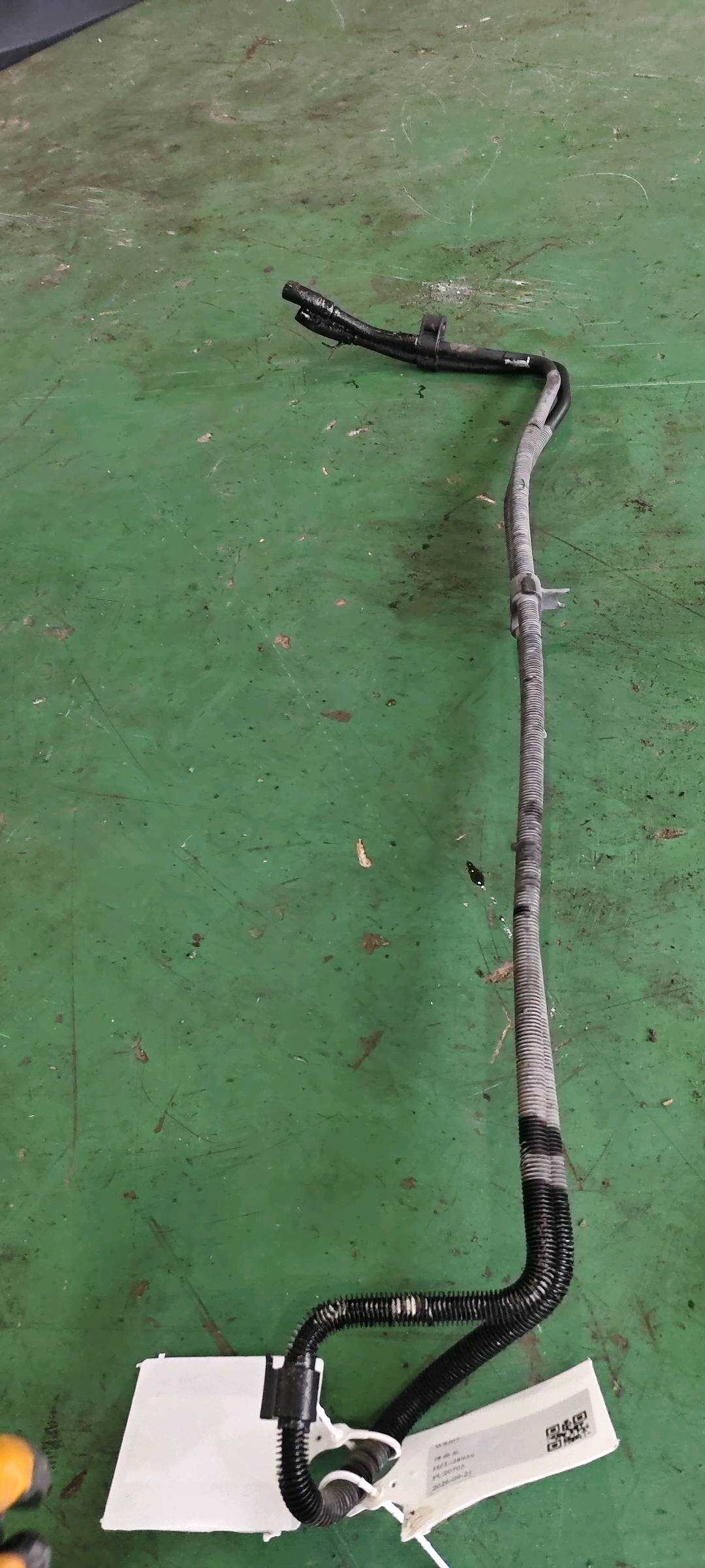 4F0317825 变速器油冷却器出油管