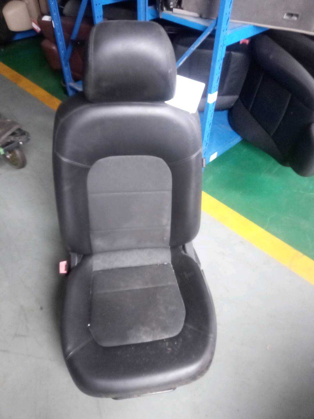 34D881105A 驾驶员座椅总成