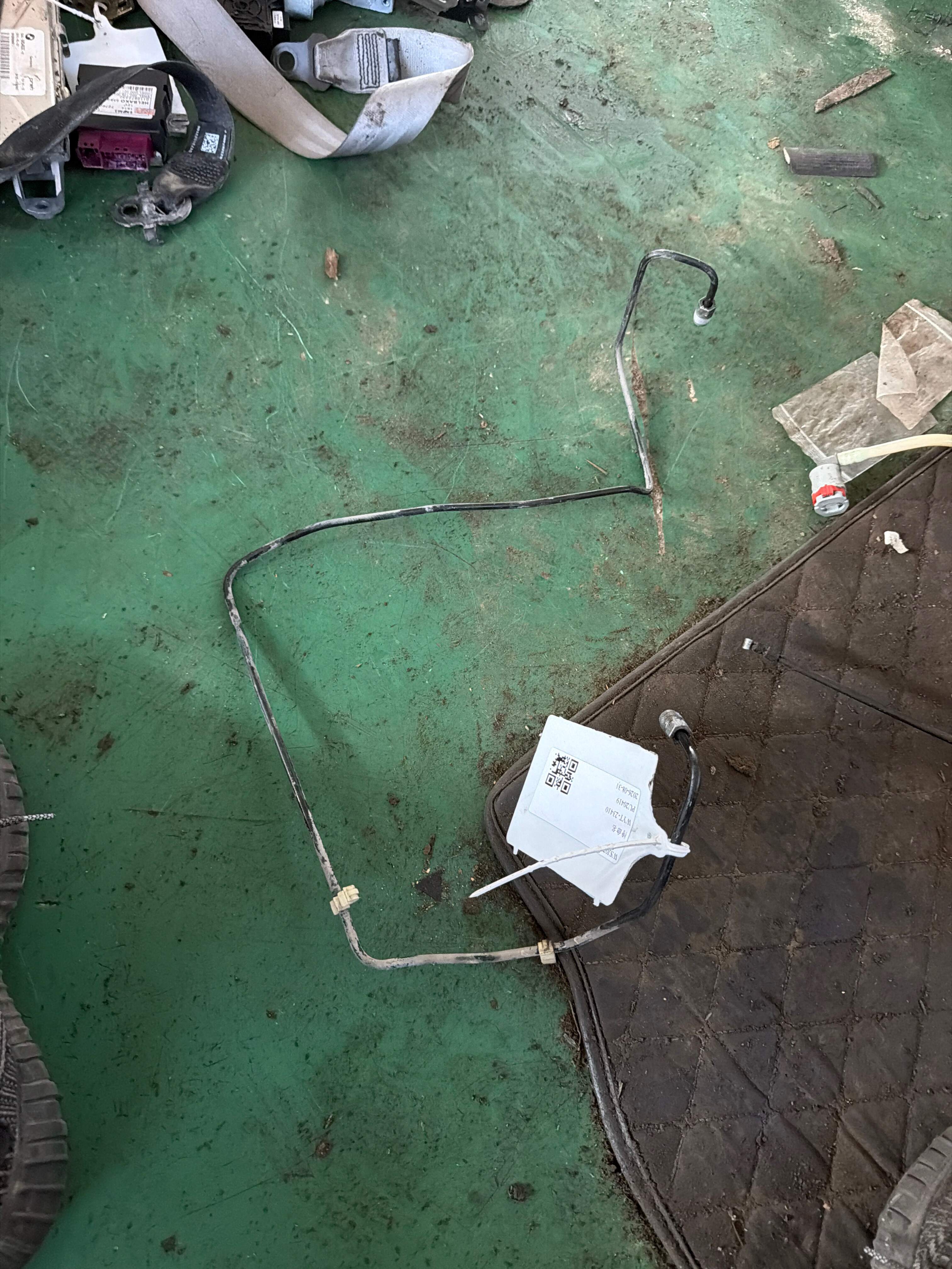 330611722 Front Brake Line, Right