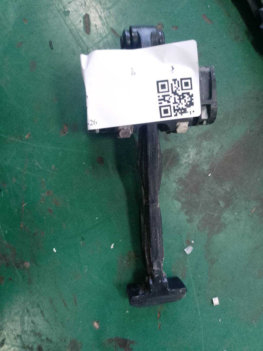 51227182019 后门限位器(右)