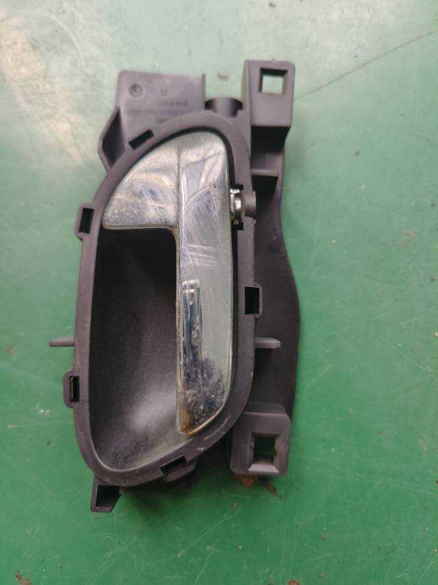 9144G9 Front Door Inner Handle, Right