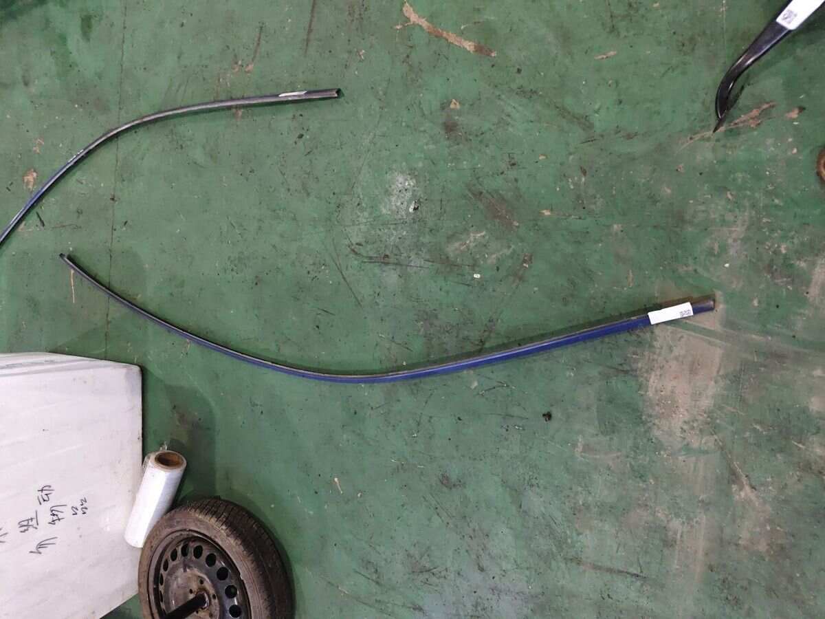 51137274739 Roof Trim Strip, Left