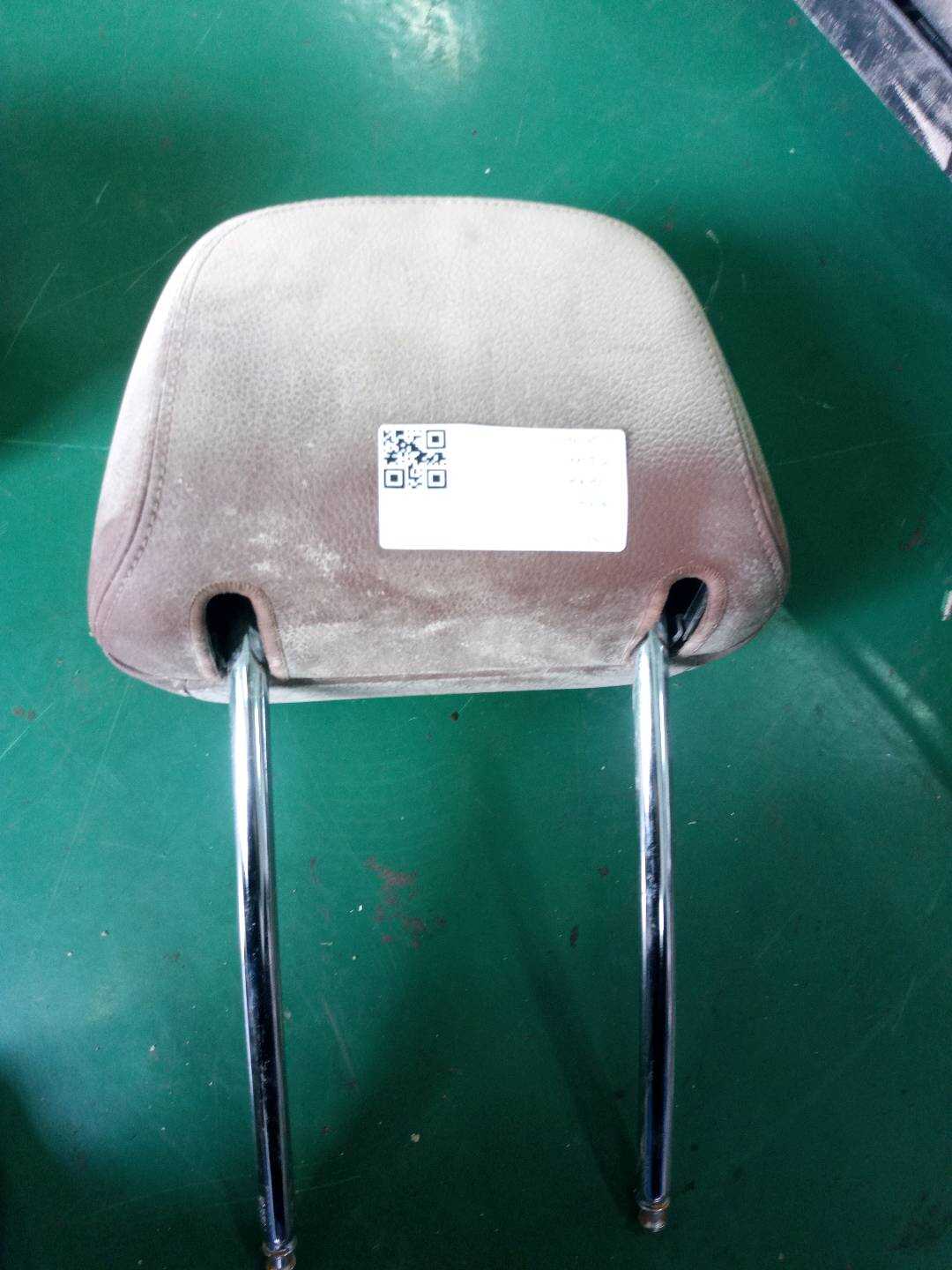 52107340410 副驾驶员座椅头枕