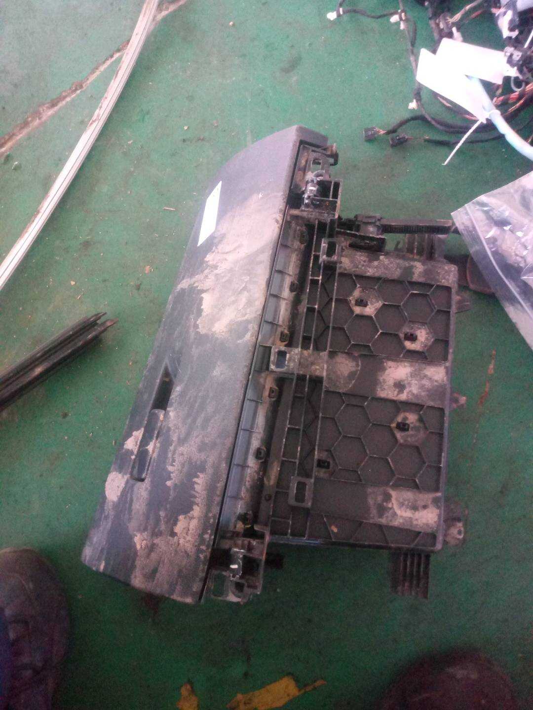 51169864985 Dashboard Glove Box