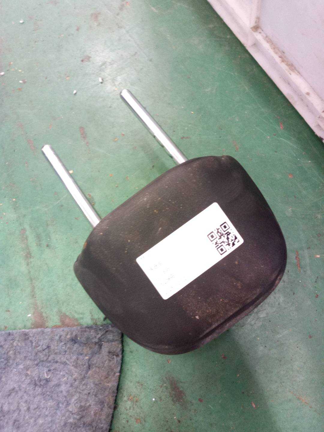 82140TL0G11ZB 后座椅头枕（右）