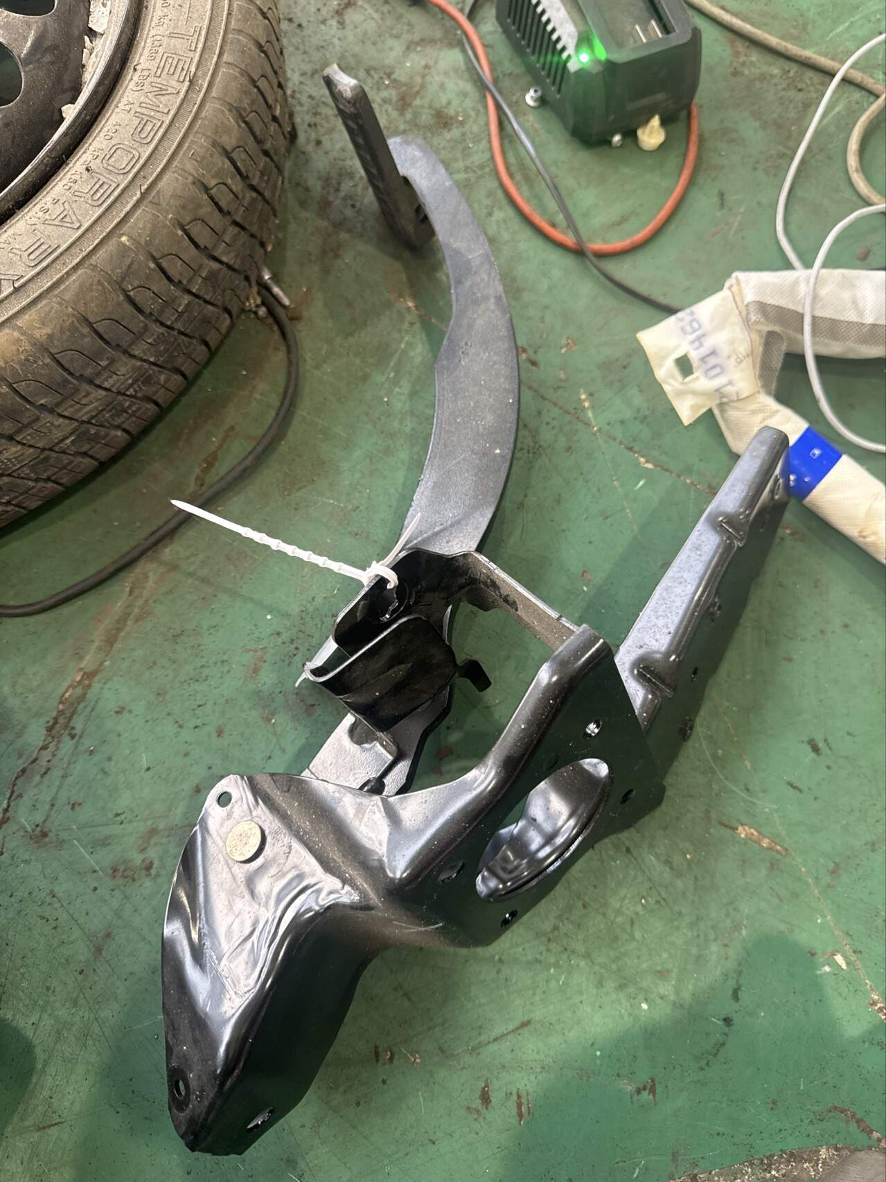 LR019973 Brake Pedal