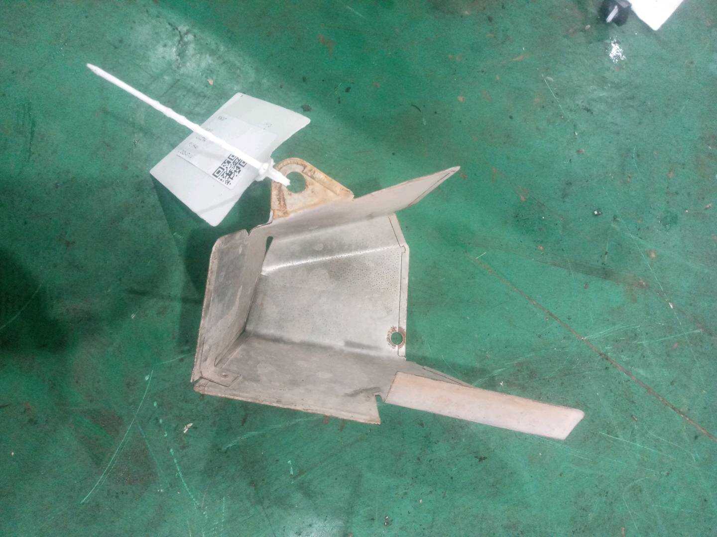 C2D19019 防护罩左