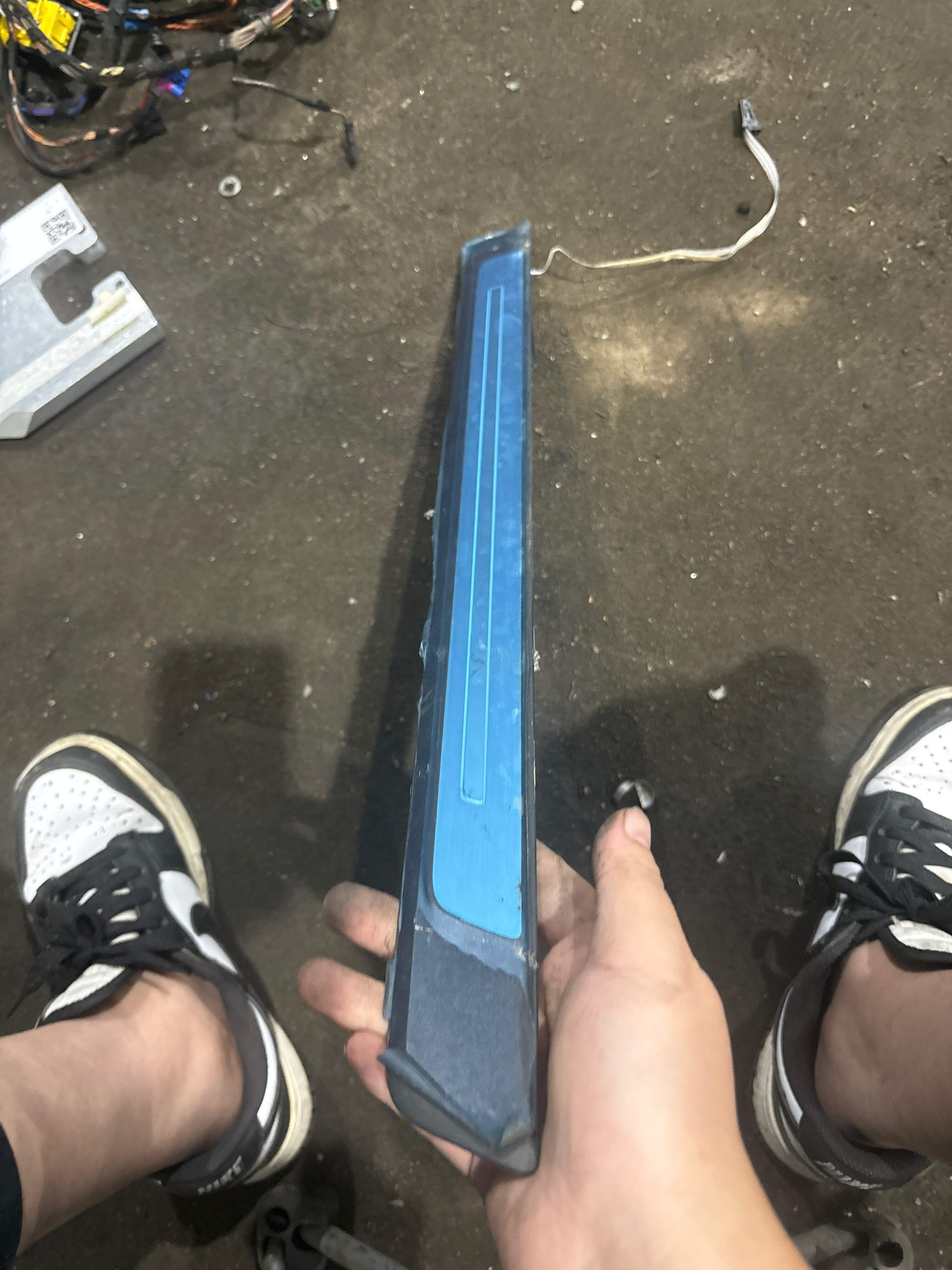 8WD947417 Front Door Sill Trim Panel, Left
