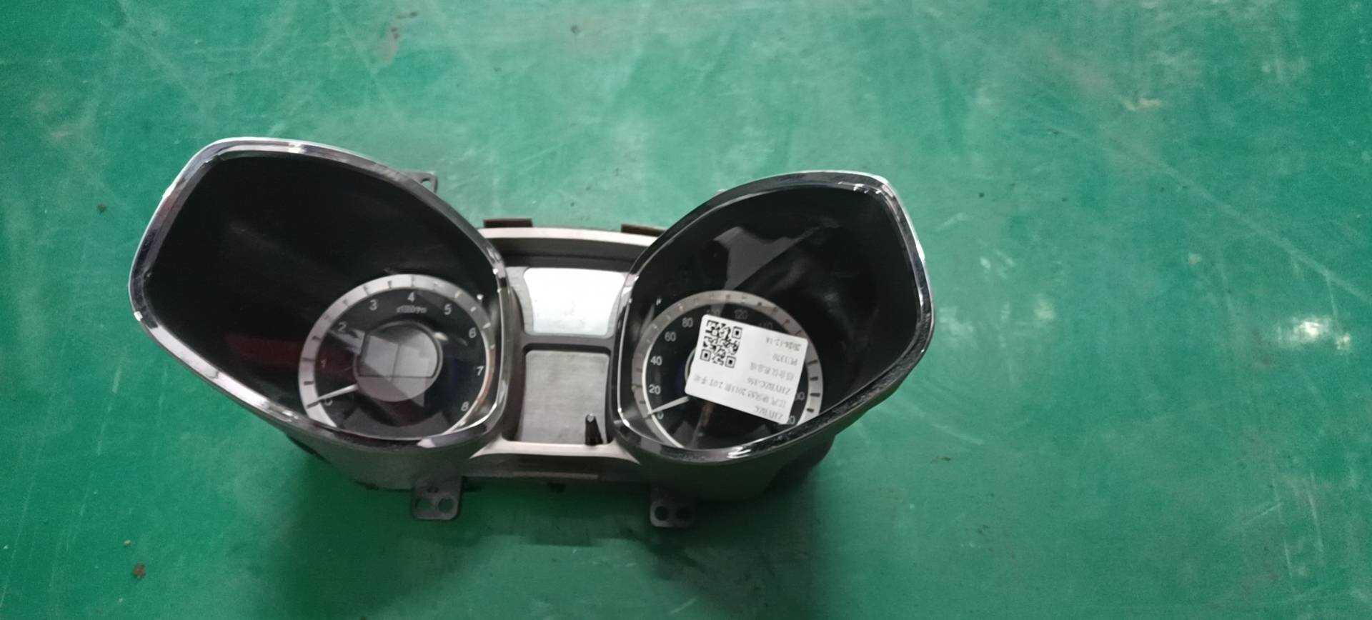 3820100U1537 组合仪表总成
