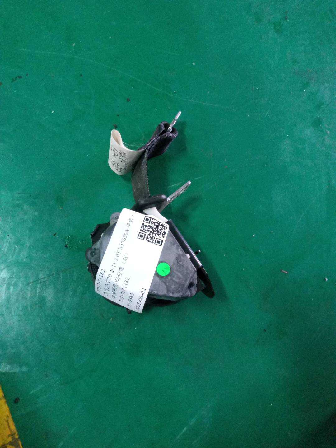 72117171182 后座椅侧安全带(右)