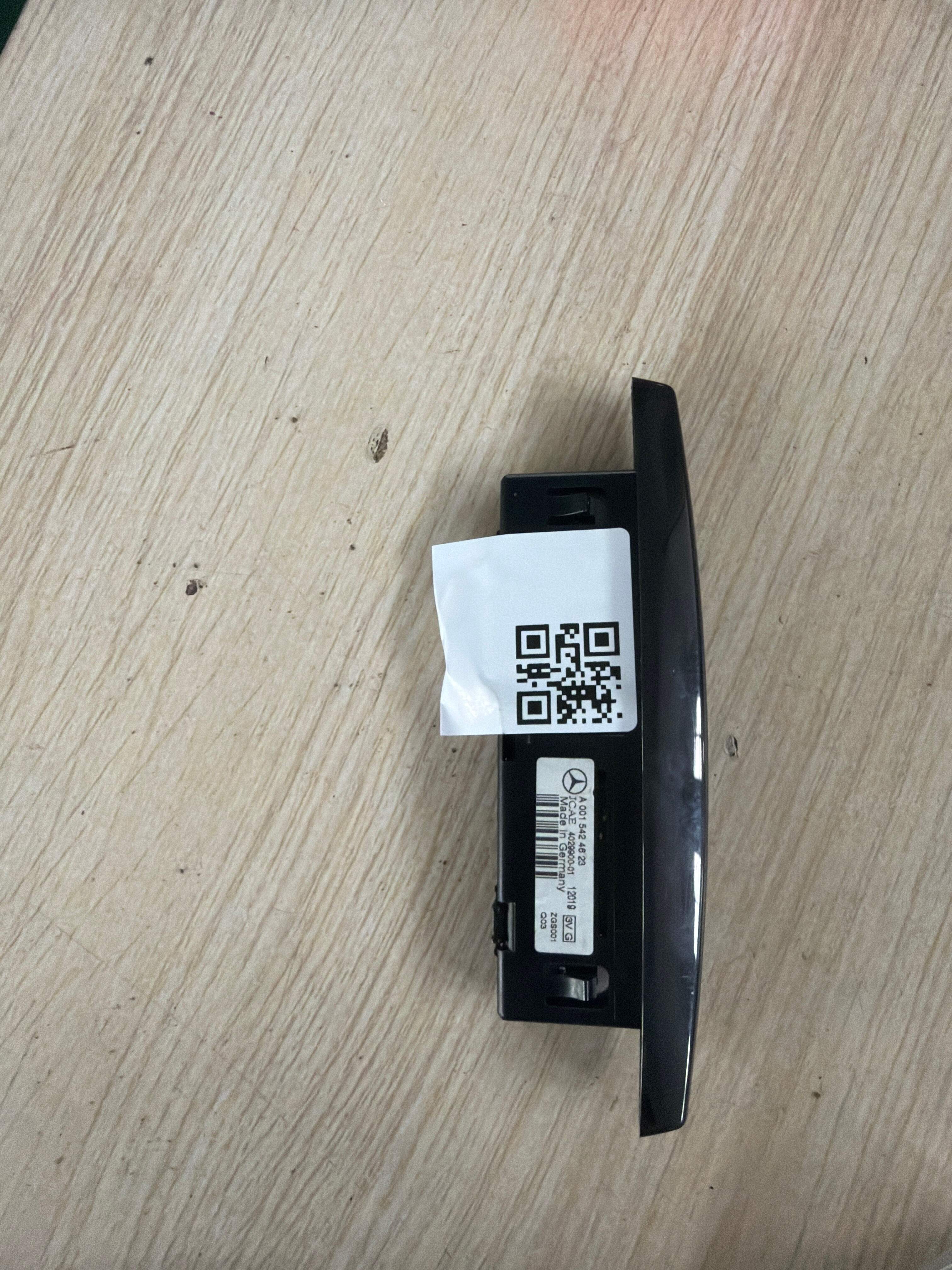 A0015424623 倒车电子蜂鸣器(前)
