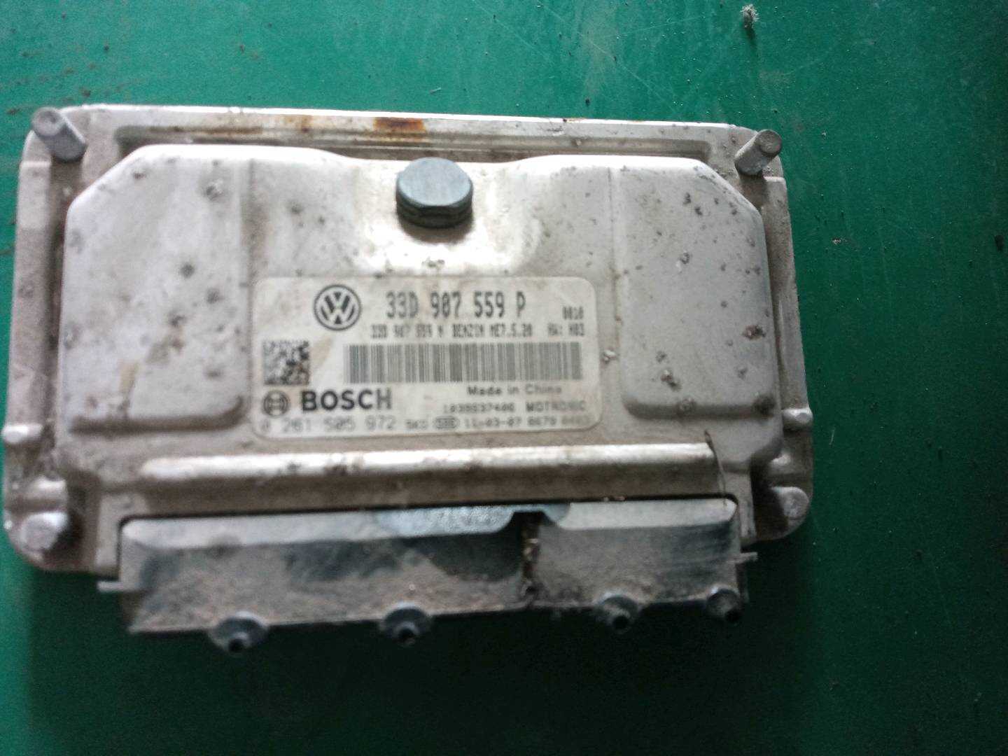33D987559P 发动机电脑