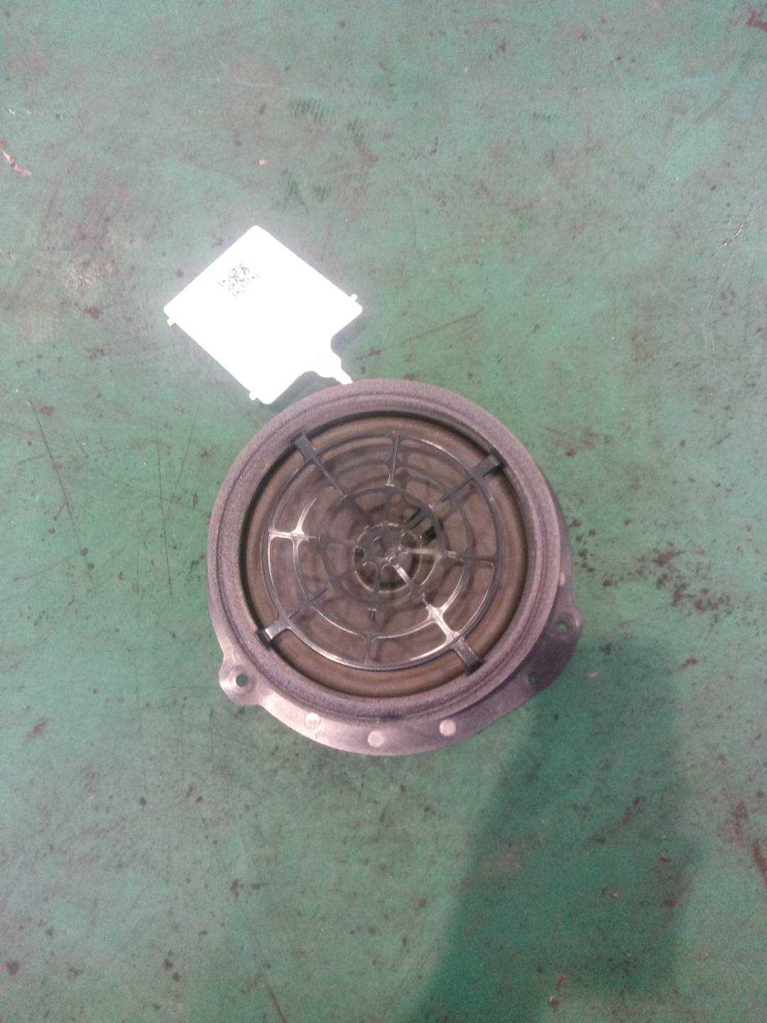 8W5035411 后门低音扬声器(右)