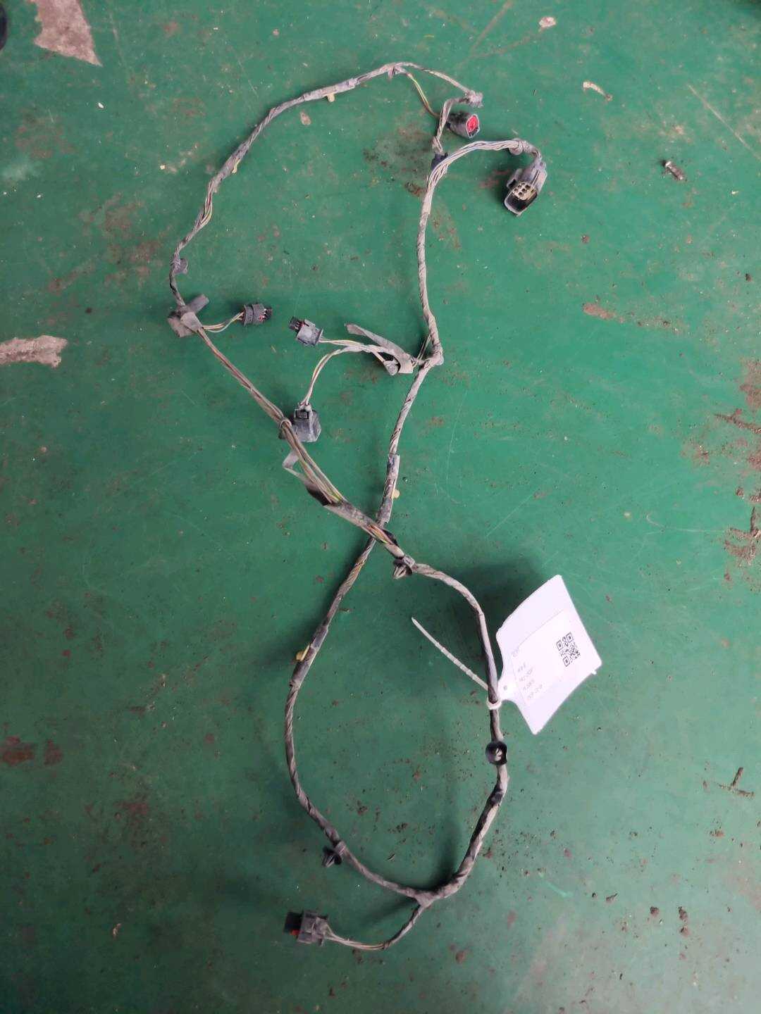 C2Z2110 前保险杠电眼线束