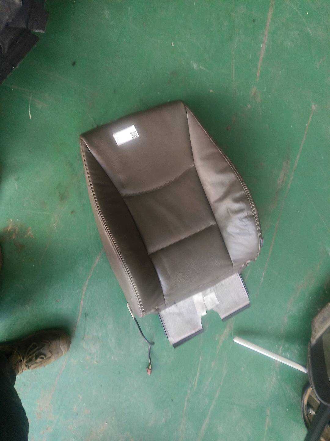 52107240055 驾驶员座椅靠背软垫