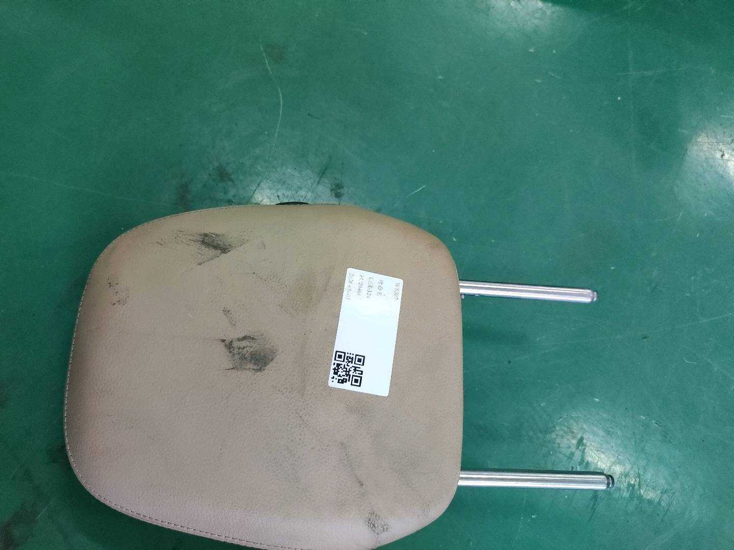 95852190100 驾驶员座椅头枕