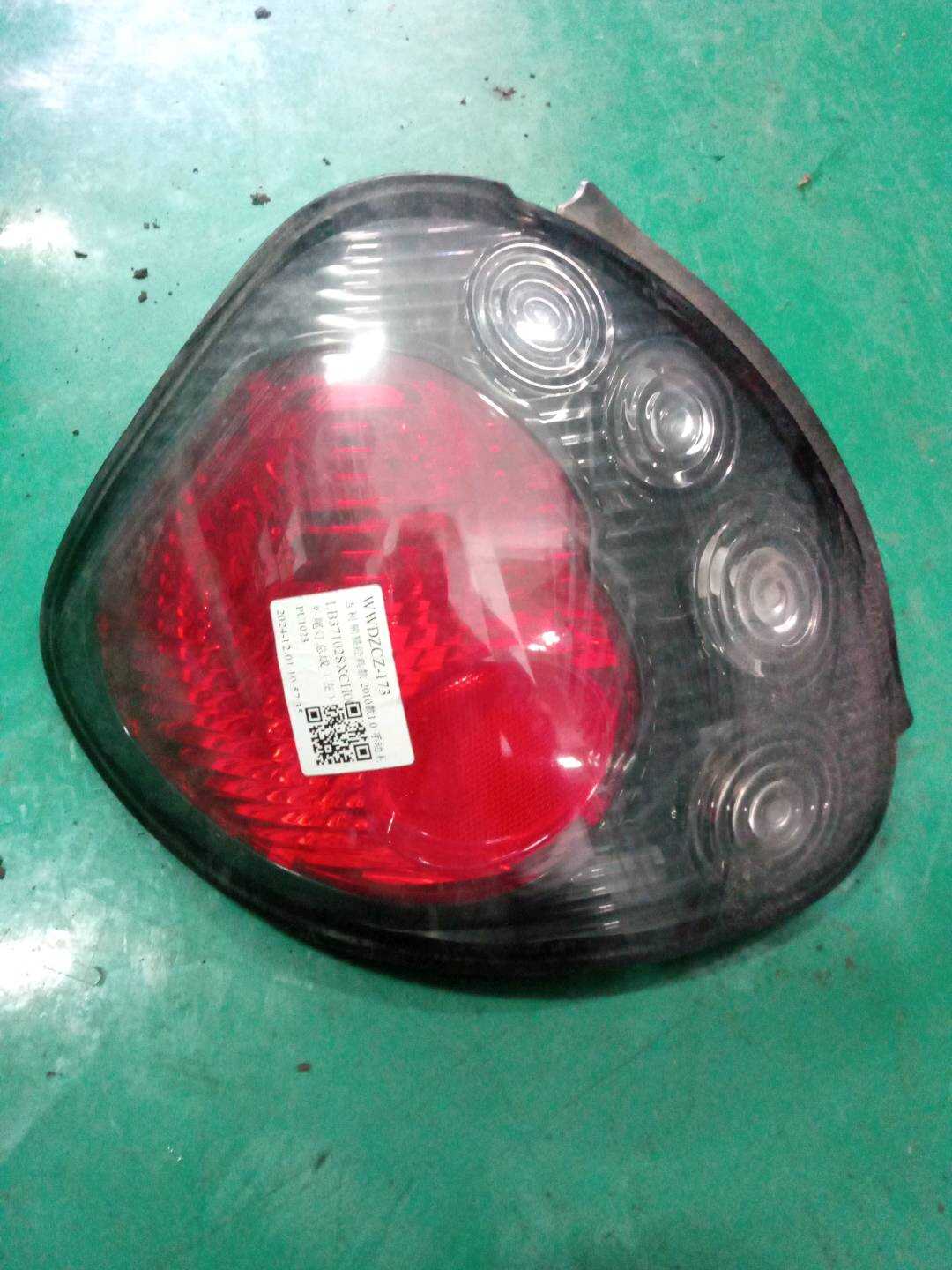 101700156801 尾灯总成(左)