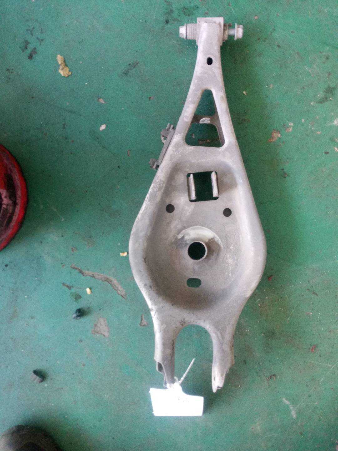 33326786708 Rear Upper Control Arm, Right