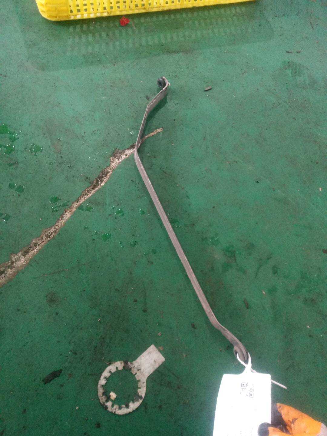 16117195124 Fuel Tank Strap, Left