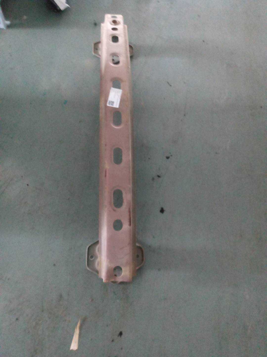 4030120BAD99F1A00 后保险杠骨架