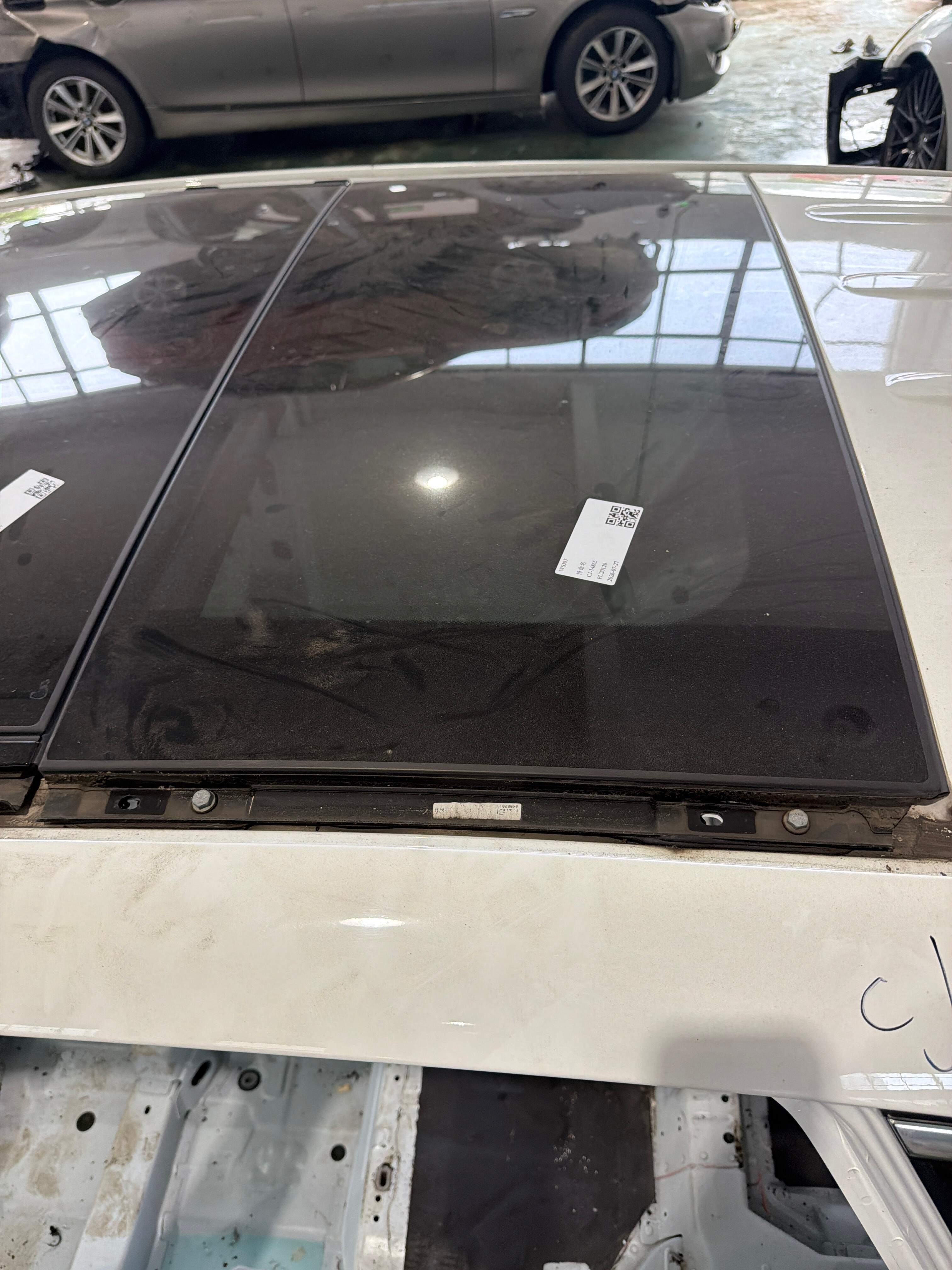 A25378009009F67 天窗玻璃（后）