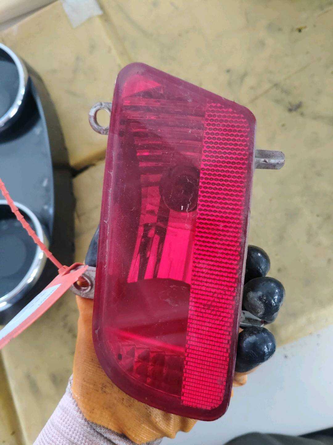 YL00112380 Rear Bumper Decorative Light, Right