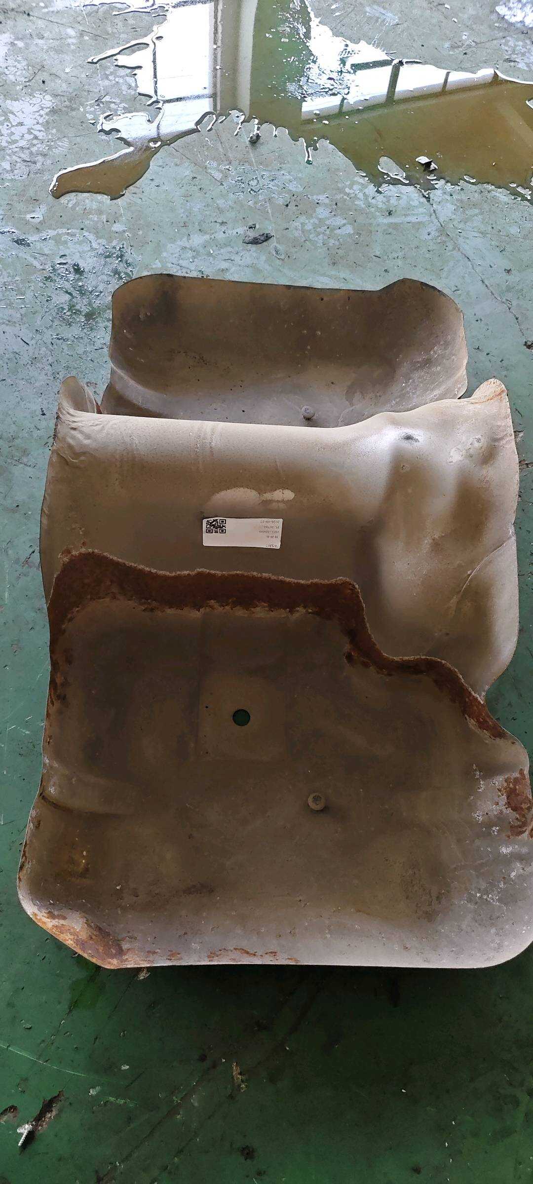 LR025815 Fuel Tank Underside Guard