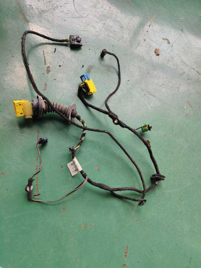 6594C7 Front Door Wiring Harness, Right