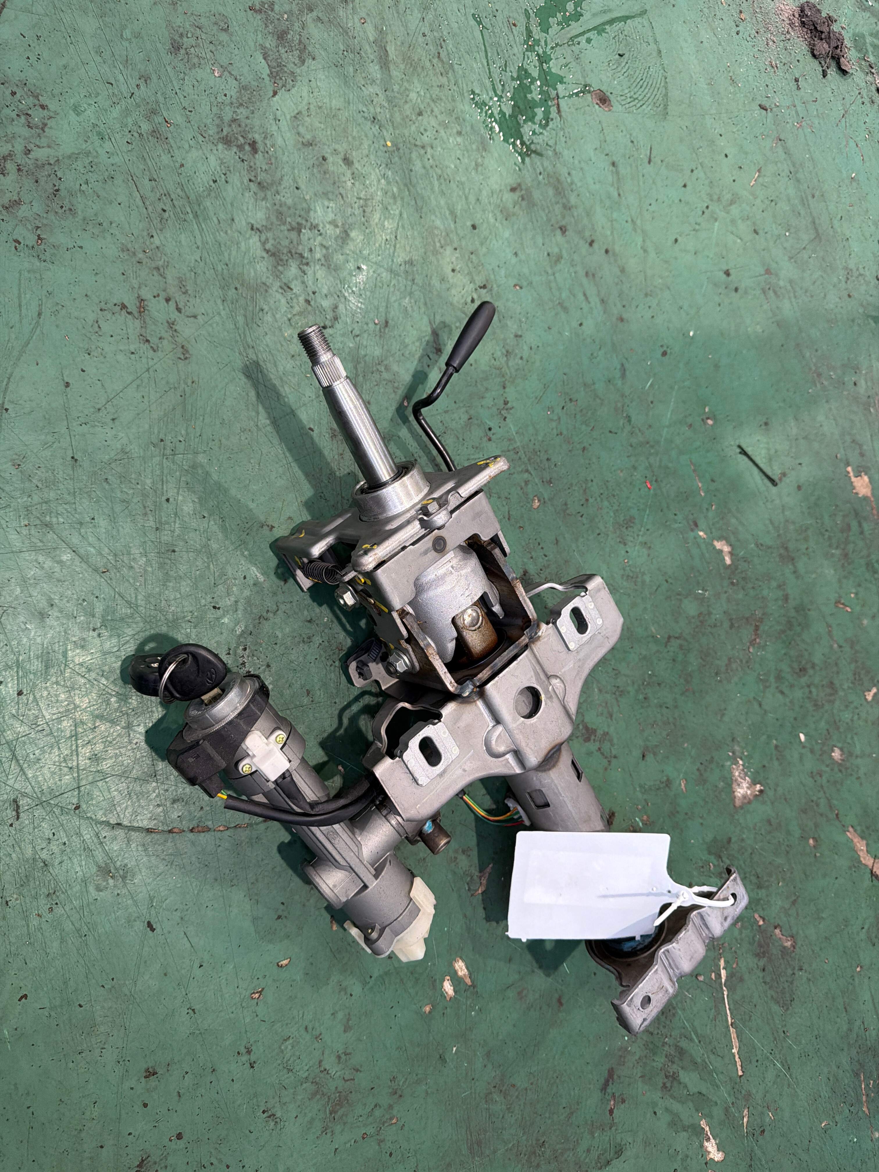563002C000 转向管柱